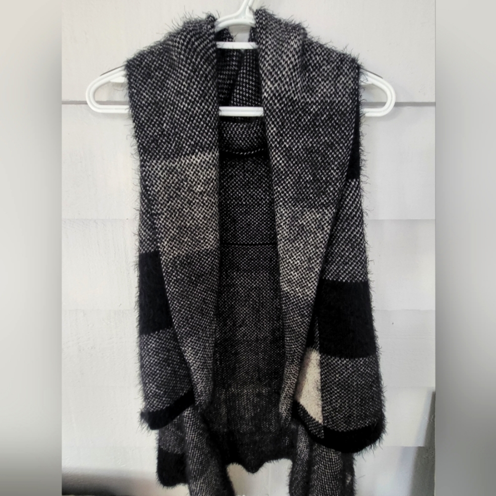 Women's Sweater Hi/Lo Vest